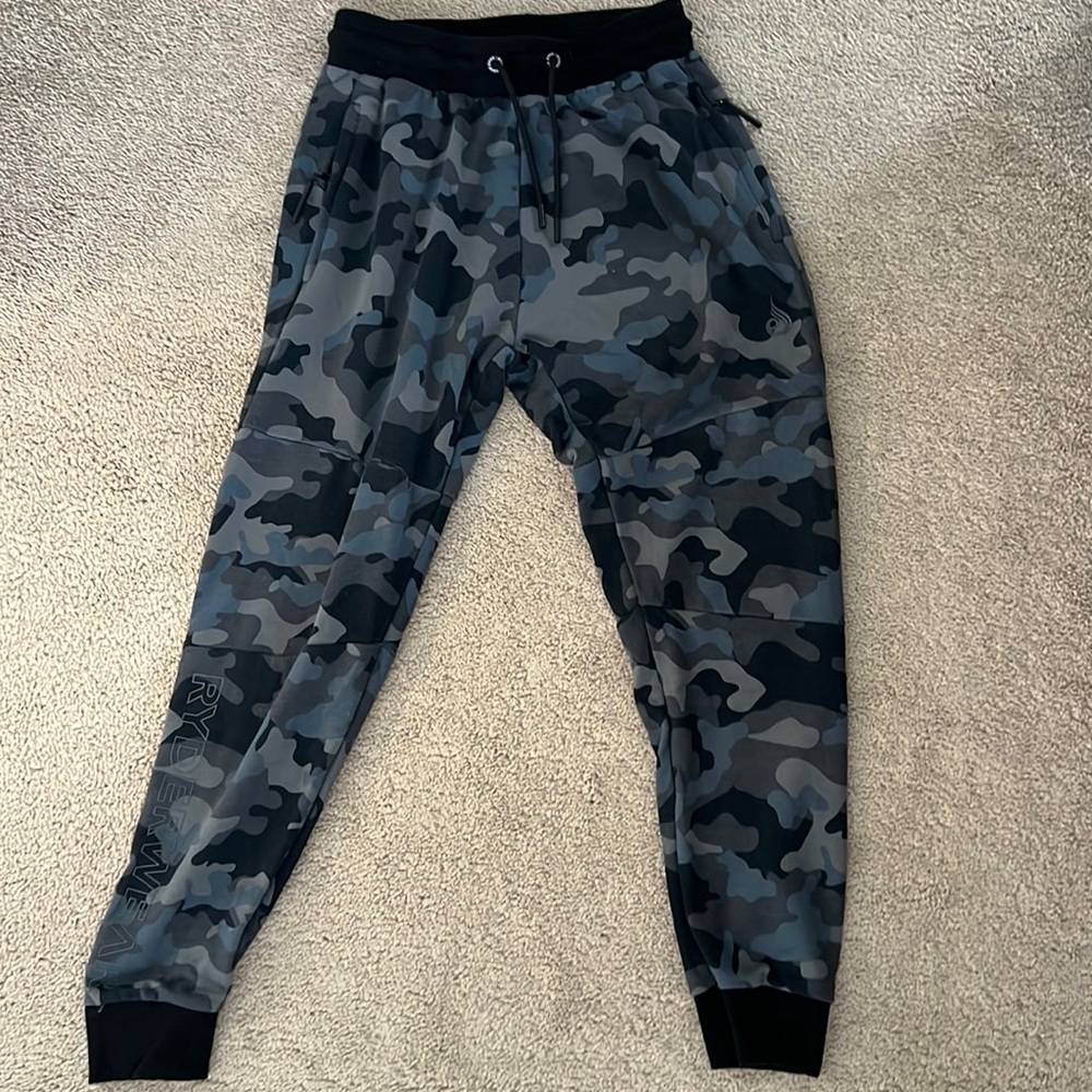 Medium Ryderwear blue camo pants
